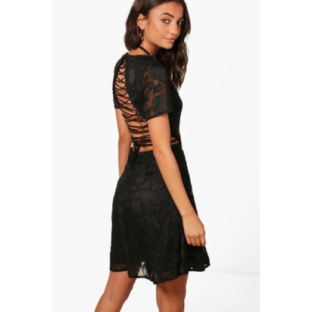 Boohoo Tall Lace Back Floral Skater Dress